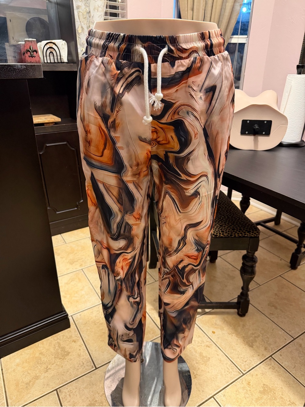 Marble-Print Drawstring Joggers in Peach & Black Swirl